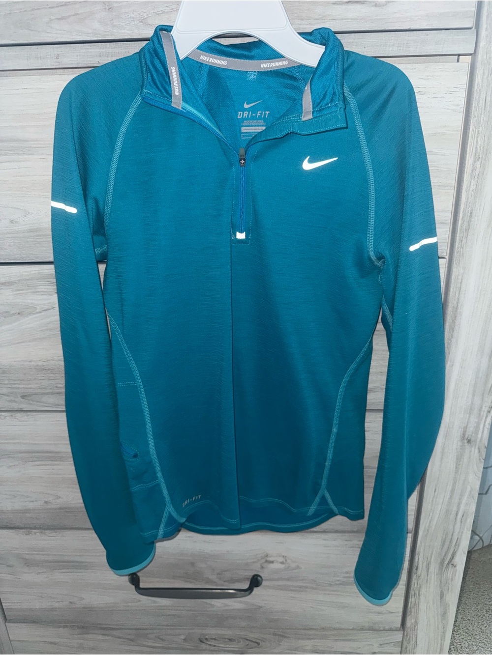 Nike Women’s Dri-FIT Teal Quarter-Zip Performance Jacket